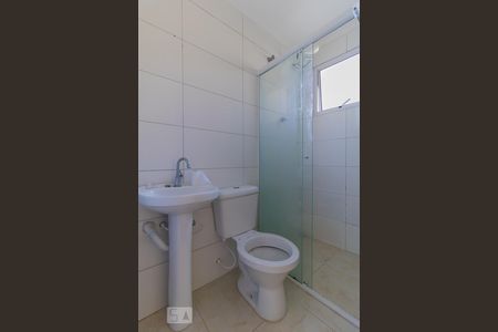 Banheiro de kitnet/studio para alugar com 1 quarto, 35m² em Vila Sílvia, São Paulo