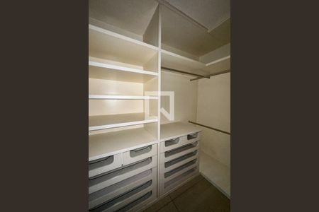 Apartamento para alugar com 170m², 2 quartos e 1 vagaCloset