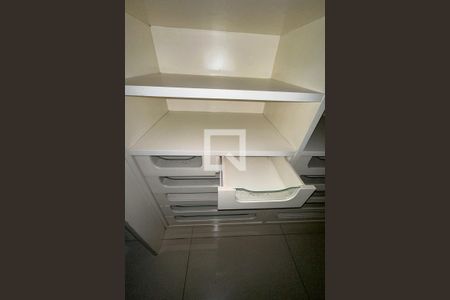 Apartamento para alugar com 170m², 2 quartos e 1 vagaCloset