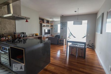 Sala de apartamento para alugar com 2 quartos, 70m² em Barra Funda, São Paulo