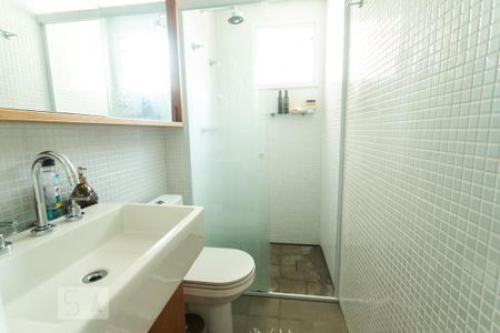 Apartamento para alugar com 70m², 2 quartos e 1 vaga Apartamento para alugar com 70m², 2 quartos e 1 vagaBanheiro do Quarto 2