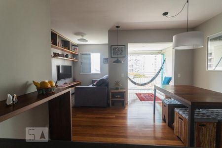 Sala de apartamento para alugar com 2 quartos, 70m² em Barra Funda, São Paulo