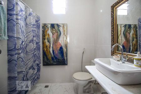 Banheiro Social de apartamento para alugar com 2 quartos, 70m² em Santo Antônio, Belo Horizonte