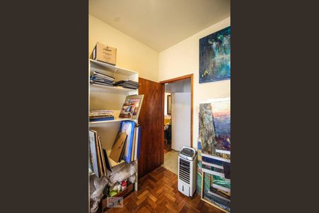 Quarto 1 de apartamento para alugar com 2 quartos, 70m² em Santo Antônio, Belo Horizonte