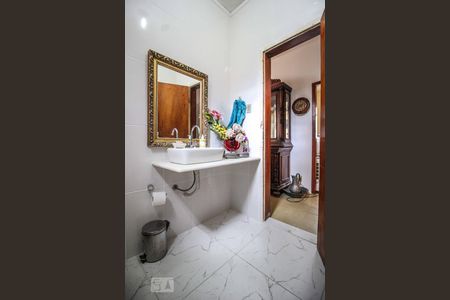 Banheiro Social de apartamento para alugar com 2 quartos, 70m² em Santo Antônio, Belo Horizonte