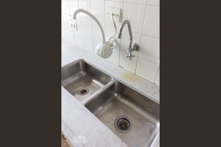 Apartamento para alugar com 157m², 3 quartos e 2 vagas Apartamento para alugar com 157m², 3 quartos e 2 vagasCozinha Pia