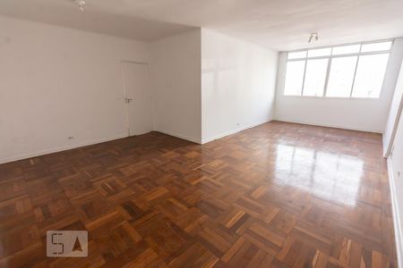 Apartamento para alugar com 157m², 3 quartos e 2 vagas Apartamento para alugar com 157m², 3 quartos e 2 vagasSala