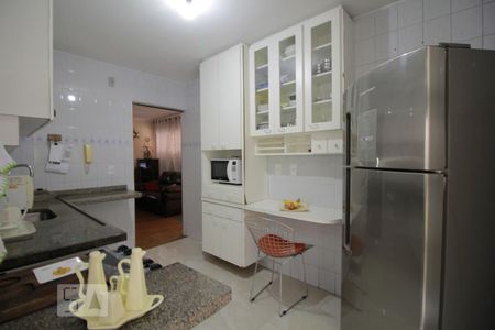 Cozinha de apartamento à venda com 2 quartos, 64m² em Aliança, Osasco