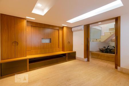 SALA DE TV de apartamento para alugar com 5 quartos, 330m² em Setor Sudoeste, Brasília