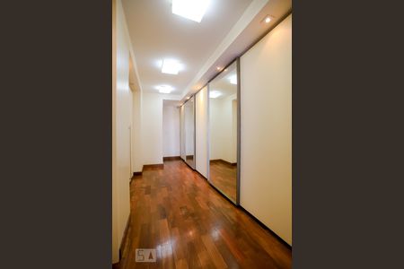 Apartamento para alugar com 330m², 5 quartos e 4 vagasCLOSET DA SUITE 2 