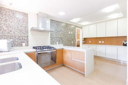 Apartamento para alugar com 330m², 5 quartos e 4 vagasCOZINHA