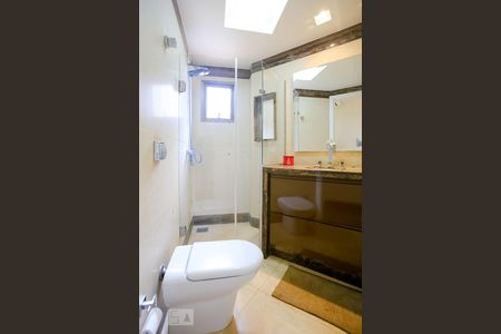 Apartamento para alugar com 330m², 5 quartos e 4 vagasBANHEIRO DA SUITE 1 