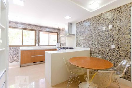 Apartamento para alugar com 330m², 5 quartos e 4 vagasCOZINHA