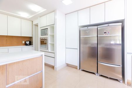 Apartamento para alugar com 330m², 5 quartos e 4 vagasCOZINHA