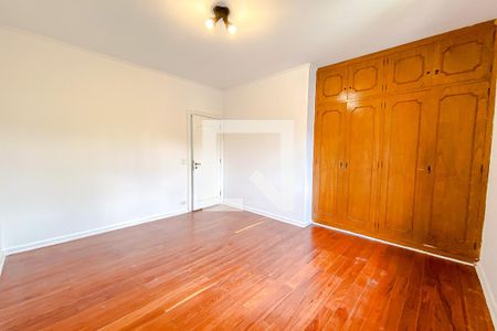 Casa à venda com 400m², 5 quartos e 4 vagasQuarto 3