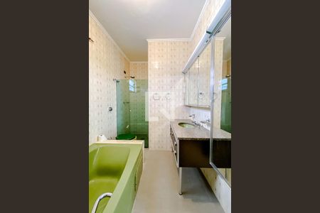 Casa à venda com 400m², 5 quartos e 4 vagasBanheiro da Suíte