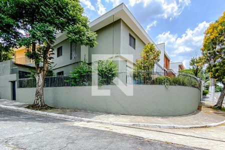 Casa à venda com 400m², 5 quartos e 4 vagasFachada