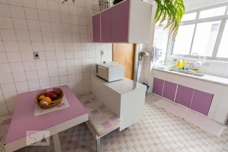 Apartamento à venda com 154m², 3 quartos e 2 vagas Apartamento à venda com 154m², 3 quartos e 2 vagasCozinha