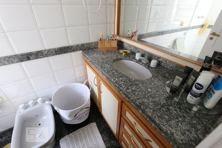 Apartamento para alugar com 228m², 4 quartos e 4 vagassuite 3