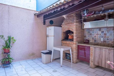 Casa à venda com 98m², 2 quartos e 2 vagas Casa à venda com 98m², 2 quartos e 2 vagasChurrasqueira