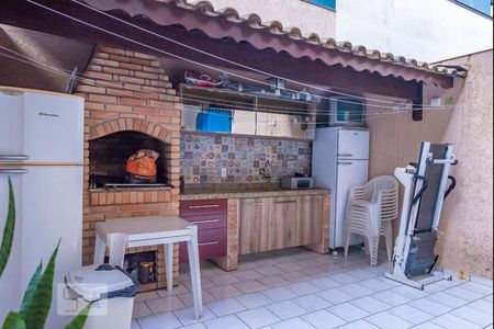 Casa à venda com 98m², 2 quartos e 2 vagas Casa à venda com 98m², 2 quartos e 2 vagasChurrasqueira