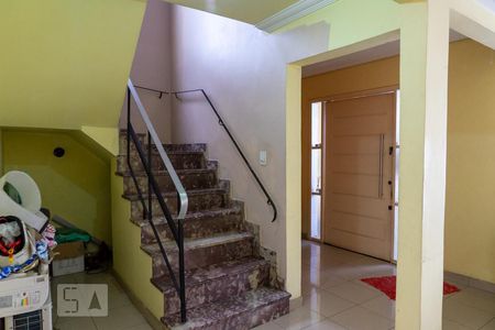 Escada de casa à venda com 3 quartos, 200m² em Água Branca, São Paulo