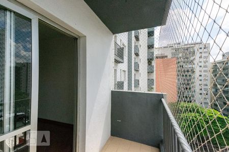 Varanda de apartamento à venda com 2 quartos, 65m² em Moema, São Paulo