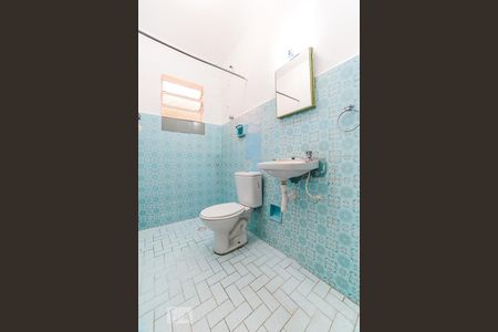 Banheiro de casa para alugar com 2 quartos, 60m² em Jardim Brasil (zona Norte), São Paulo