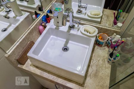 Apartamento à venda com 80m², 3 quartos e 1 vagaDetalhe do Banheiro do Corredor
