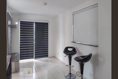 Sala de apartamento para alugar com 2 quartos, 47m² em Irajá, Rio de Janeiro