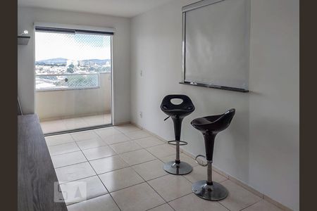 Sala de apartamento para alugar com 2 quartos, 47m² em Irajá, Rio de Janeiro
