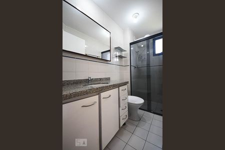 Banheiro de apartamento à venda com 1 quarto, 42m² em Vila Suzana, São Paulo