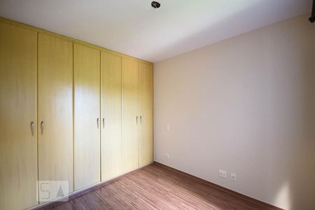 Quarto de apartamento à venda com 1 quarto, 42m² em Vila Suzana, São Paulo
