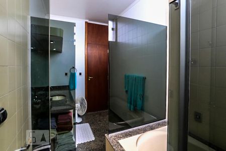 Apartamento para alugar com 279m², 5 quartos e 6 vagasBanheiro  da Suíte