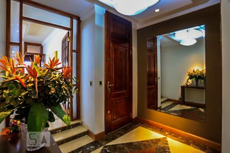 Porta de Entrada de apartamento à venda com 5 quartos, 279m² em Jardim da Saúde, São Paulo