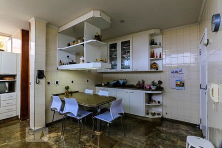 Apartamento para alugar com 279m², 5 quartos e 6 vagasCozinha