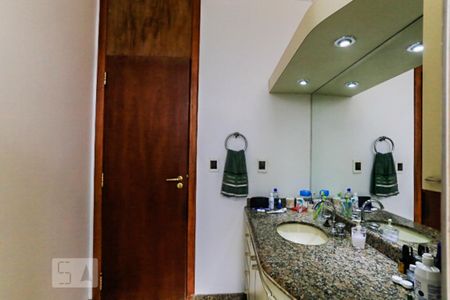 Apartamento para alugar com 279m², 5 quartos e 6 vagasBanheiro