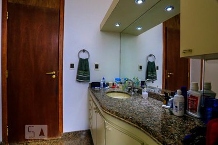 Apartamento para alugar com 279m², 5 quartos e 6 vagasBanheiro