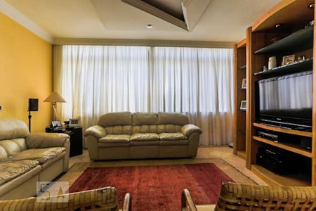 Apartamento para alugar com 279m², 5 quartos e 6 vagasSala de TV
