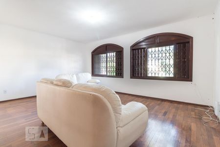 Sala de casa à venda com 4 quartos, 240m² em Chácara das Pedras, Porto Alegre