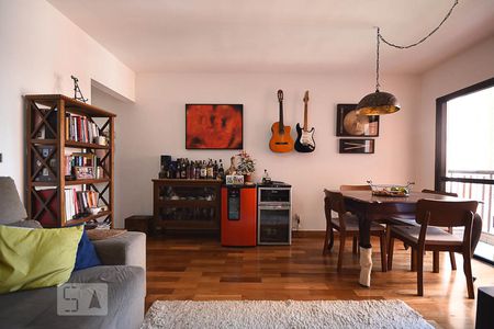 Sala de apartamento para alugar com 3 quartos, 75m² em Jardim Caboré, São Paulo