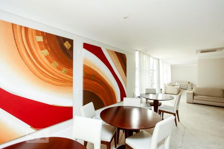 Apartamento para alugar com 68m², 2 quartos e 1 vagaÁrea comum - Salão de festas