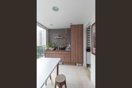 Sacada de apartamento para alugar com 2 quartos, 64m² em Continental, Osasco