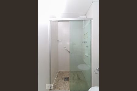 Banheiro de kitnet/studio à venda com 1 quarto, 31m² em Vila Osasco, Osasco