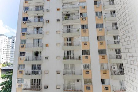 Apartamento à venda com 127m², 3 quartos e 2 vagas Apartamento à venda com 127m², 3 quartos e 2 vagasVista Quarto 2