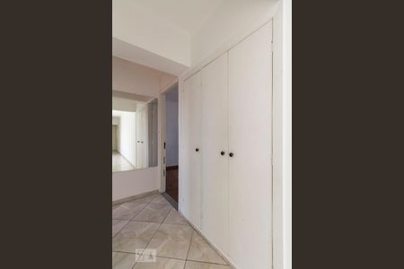 Apartamento à venda com 64m², 2 quartos e 1 vagaCorredor