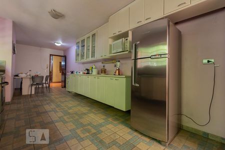 Casa para alugar com 900m², 6 quartos e 5 vagas Casa para alugar com 900m², 6 quartos e 5 vagasCozinha