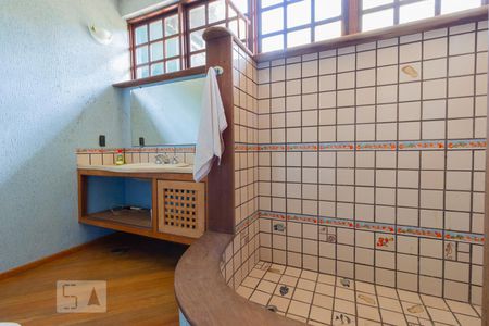 Casa para alugar com 900m², 6 quartos e 5 vagas Casa para alugar com 900m², 6 quartos e 5 vagasBanheiro