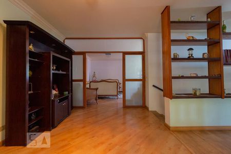 Sala de casa para alugar com 6 quartos, 900m² em Jardim Marajoara, São Paulo