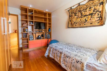 Apartamento à venda com 200m², 2 quartos e 2 vagasQuarto